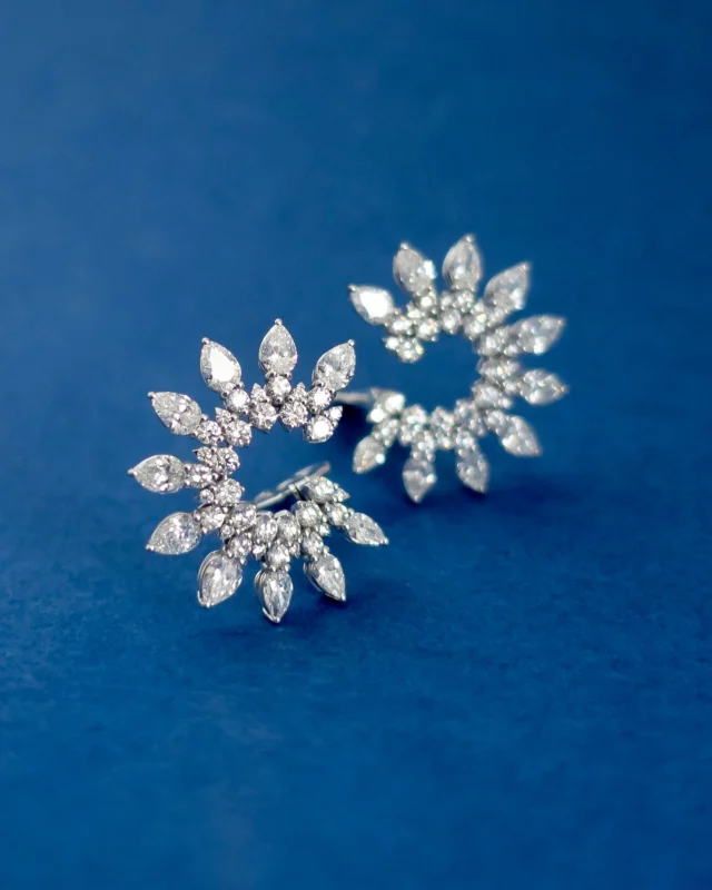 A sparkle with attitude. Elegance with an edge.#leopizzo #italianfabrica #highjewelryhouseCollezione Diva 28400B