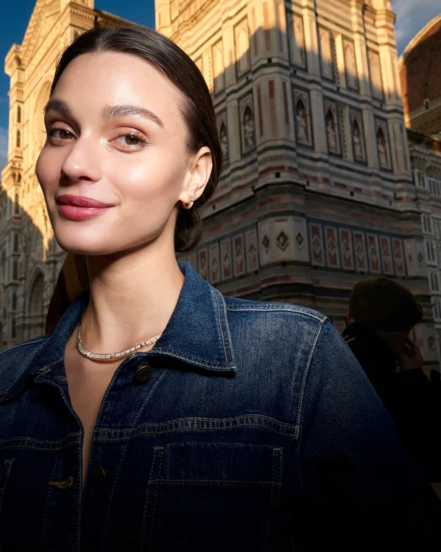 Light that moves with you, elegance that stays.
The Polo Collection by Leo Pizzo embodies contemporary sophistication through refined geometry and radiant details.

Collezione Polo 29033C-29414C