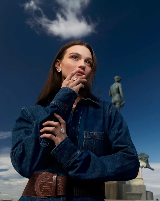 Nature’s beauty, reimagined in light and gold.With Flora, every detail becomes a symbol of grace and femininity.Collezione Flora 17480DG-21790DMG-19994BM