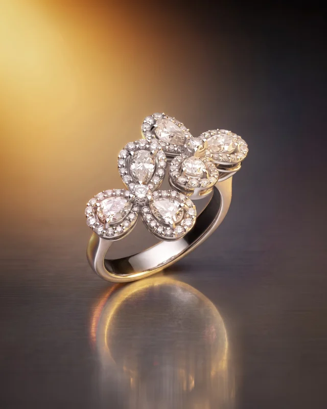 A cradle of art for centuries, Venice has inspired generations of masters. The Venezia Collection embraces this heritage with the same artisanal care, in natural drop-cut diamonds and sculptural volumes.

Collezione Venezia 27108B-27647B